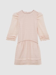 Vestido con detalle metalizado y hombro fruncido Rose de Reiss - Imagen 2 de 8