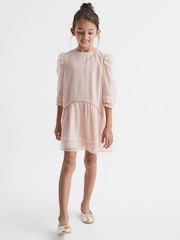 Vestido con detalle metalizado y hombro fruncido Rose de Reiss - Imagen 3 de 8