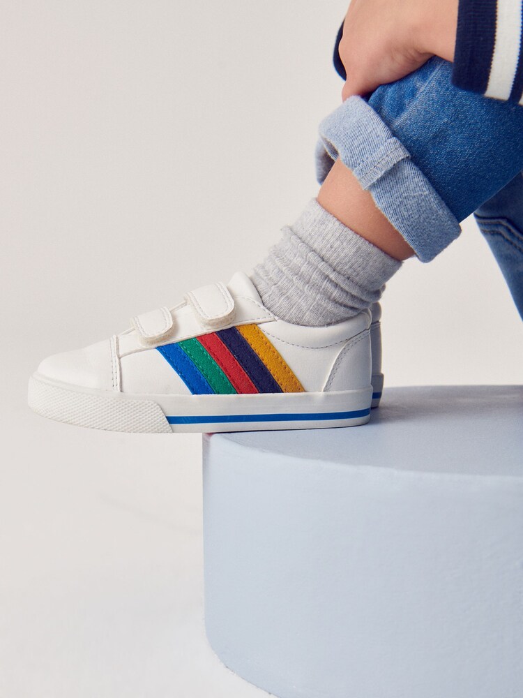 Blanc à rayures arc-en-ciel - Chaussures à fermeture scratch imprimé étoiles - Image 1 of 9