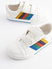 Blanc à rayures arc-en-ciel - Chaussures à fermeture scratch imprimé étoiles - Image 8 of 9