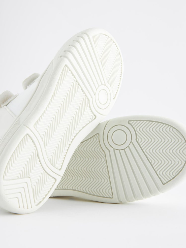 Weiß - Turnschuhe mit Klettverschluss - Bild 5 von 5 Weiß - Turnschuhe mit Klettverschluss - Bild 5 von 5
