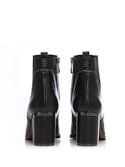 Moda In Pelle Elasticated Chain Detail Ankel Boots With Side Zip - Image 4 of 6