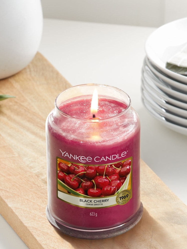 Yankee Candle Red Large Jar Cherry Candle - Image 2 of 4