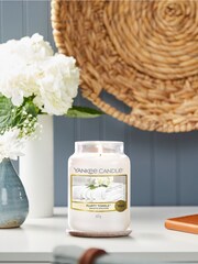 Yankee Candle White Large Jar Fluffy Towels Candle - Image 1 of 3