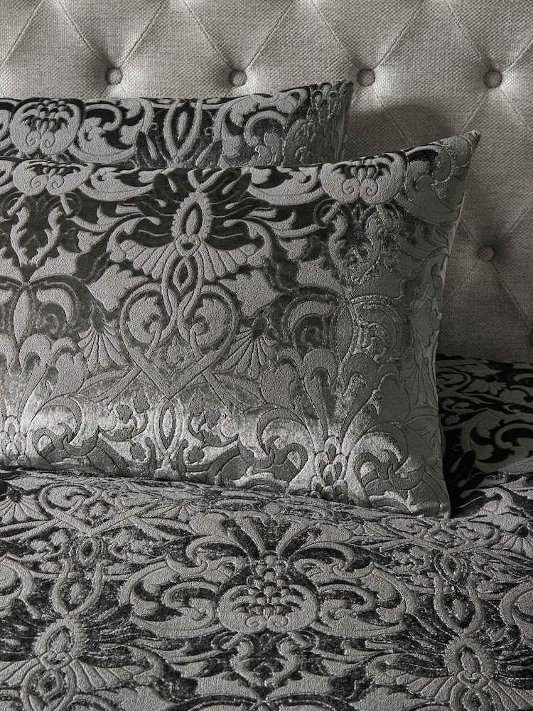 Laurence Llewelyn-Bowen Grey Firenza Jacquard Duvet Cover Set - Image 3 of 4