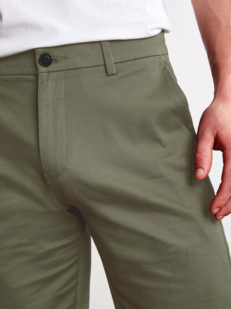 Khakigrün - Straight Fit - Stretch-Chinoshorts - Bild 6 von 6 Khakigrün - Straight Fit - Stretch-Chinoshorts - Bild 6 von 6