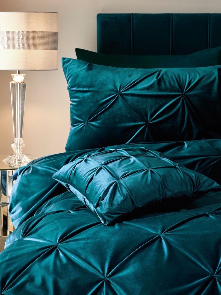 Soiree Green Mira Velvet Duvet Cover and Pillowcase Set - Image 2 of 3 Soiree Green Mira Velvet Duvet Cover and Pillowcase Set - Image 2 of 3