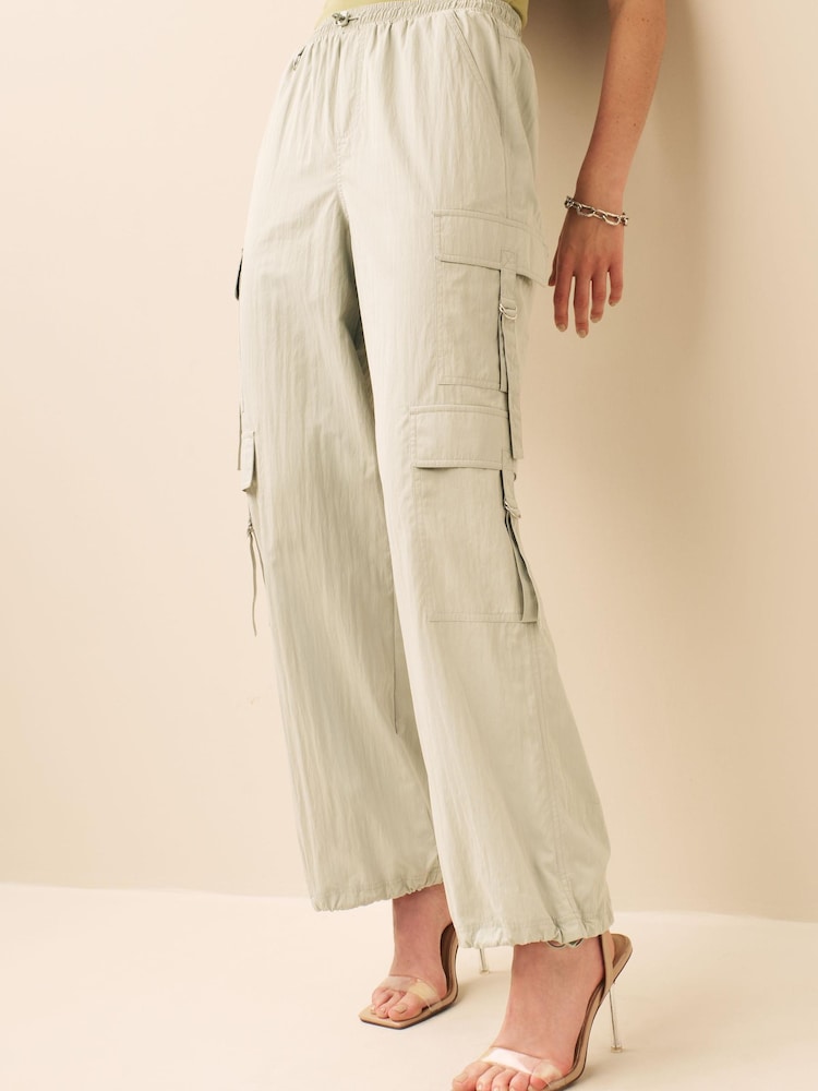 Salbeigrün - Cargohose im Utility-Stil - Bild 1 von 9
