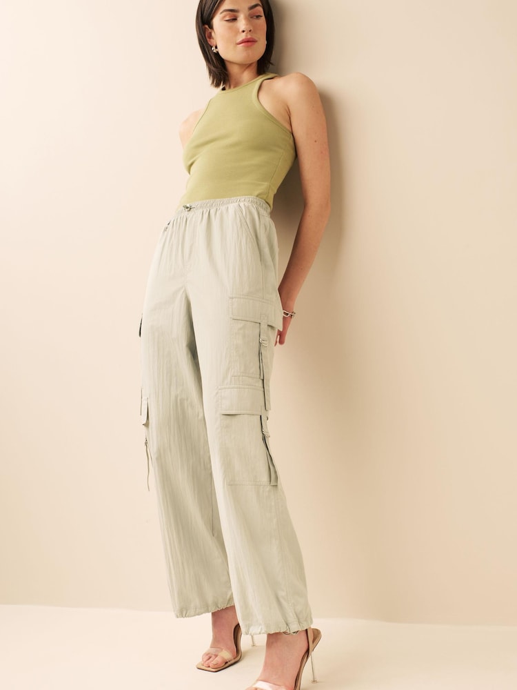 Salbeigrün - Cargohose im Utility-Stil - Bild 2 von 9