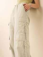 Salbeigrün - Cargohose im Utility-Stil - Bild 6 von 9