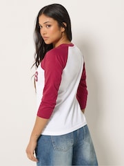 レッド - PixieGirl Petite Contrast Raglan Long Sleeve T-Shirt - 画像 3 / 5