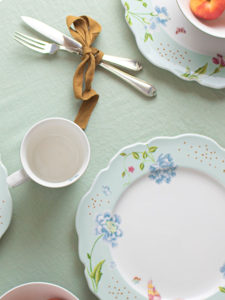 Laura Ashley 12 Piece Blue Heritage Collectables Dinner Set - Image 1 of 3