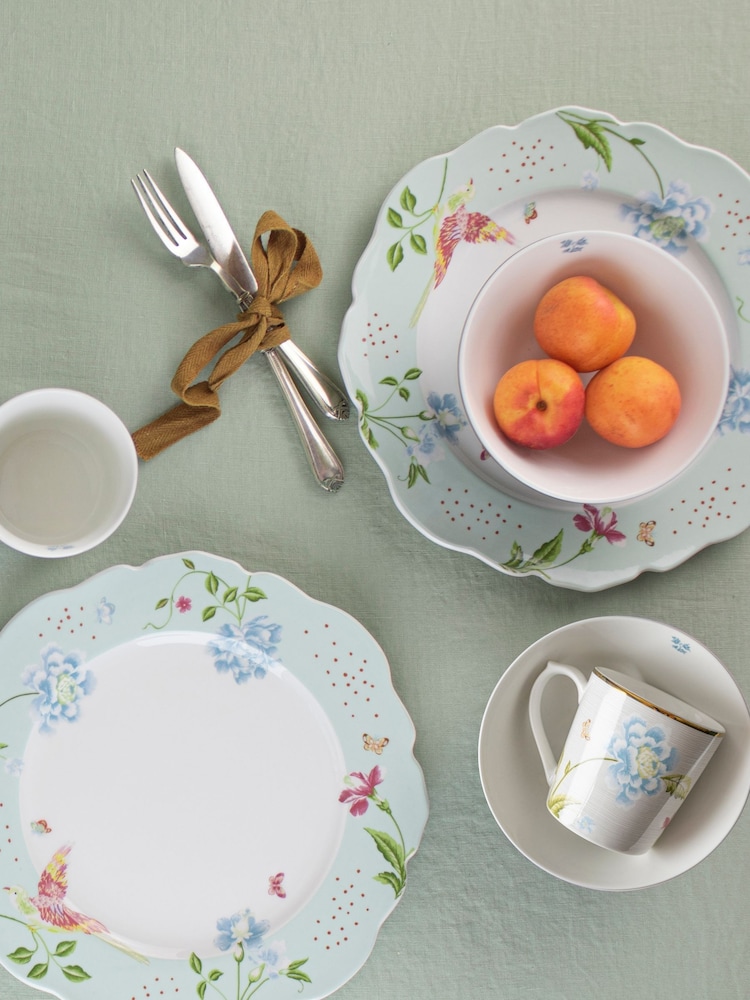 Laura Ashley 12 Piece Blue Heritage Collectables Dinner Set - Image 2 of 3