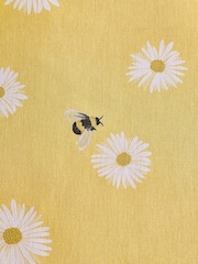Yellow Daisy Bee Wipe Clean Tablecloth - Image 3 of 3