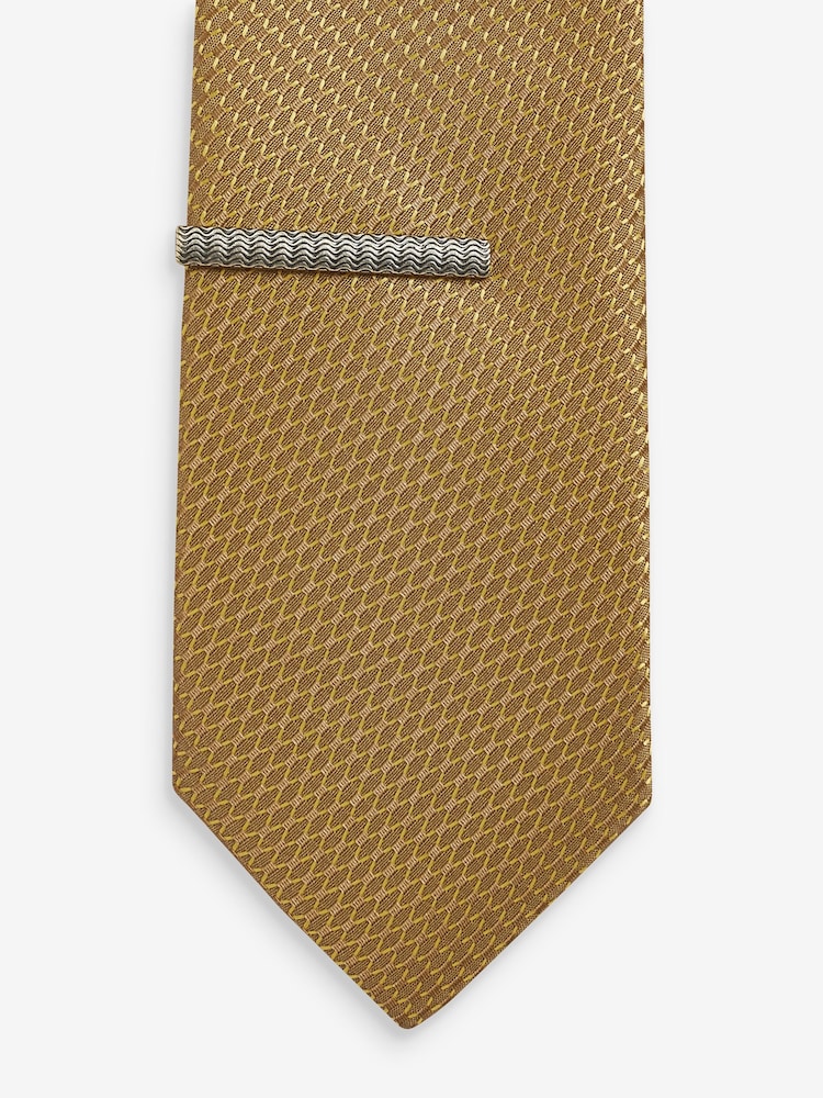 Mustard Yellow Slim Textured Tie And Clip Set - Image 3 of 3