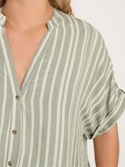 Yours Curve Green Tab Detail Shirt - Image 4 of 6