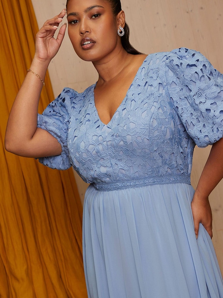 Chi Chi London Blue Curve Puff Sleeve Premium Lace Midi Dress - Image 4 of 4