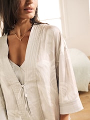 Nina Campbell Grey Palmetto 3/4 sleeve kimono - Image 2 of 8