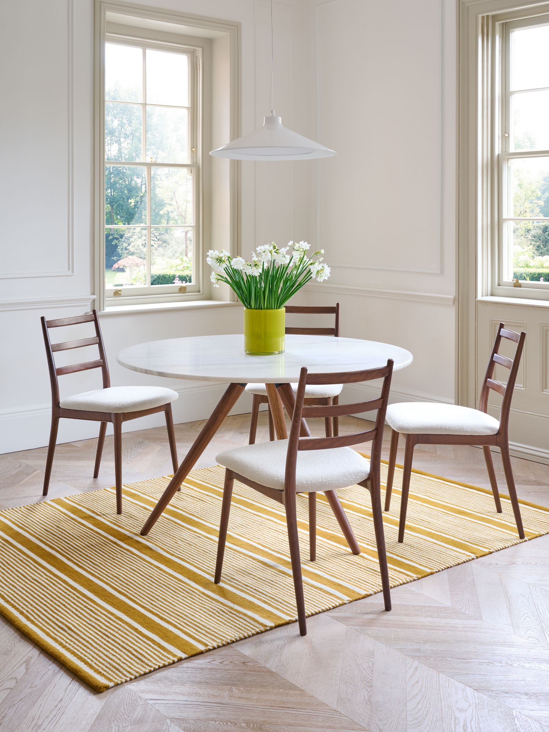 West elm round dining table 2025