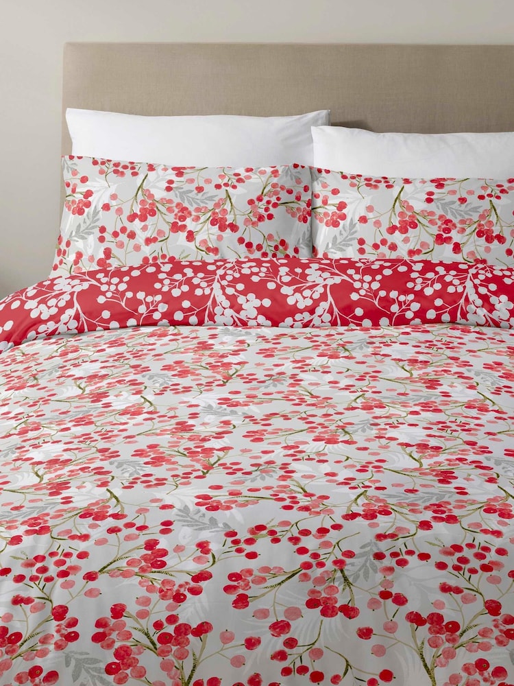 Copenhagen Home Red Christmas Winter Berries Duvet Cover and Pillowcase Set - Image 2 of 2