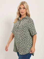 Yours Curve Green Overhead Half Placket Shirt - Image 1 of 6