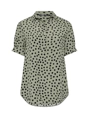 Yours Curve Green Overhead Half Placket Shirt - Image 5 of 6