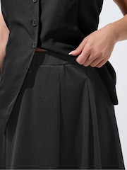 Yours Curve Black Limited Pleated Mini Skirt - Image 4 of 5