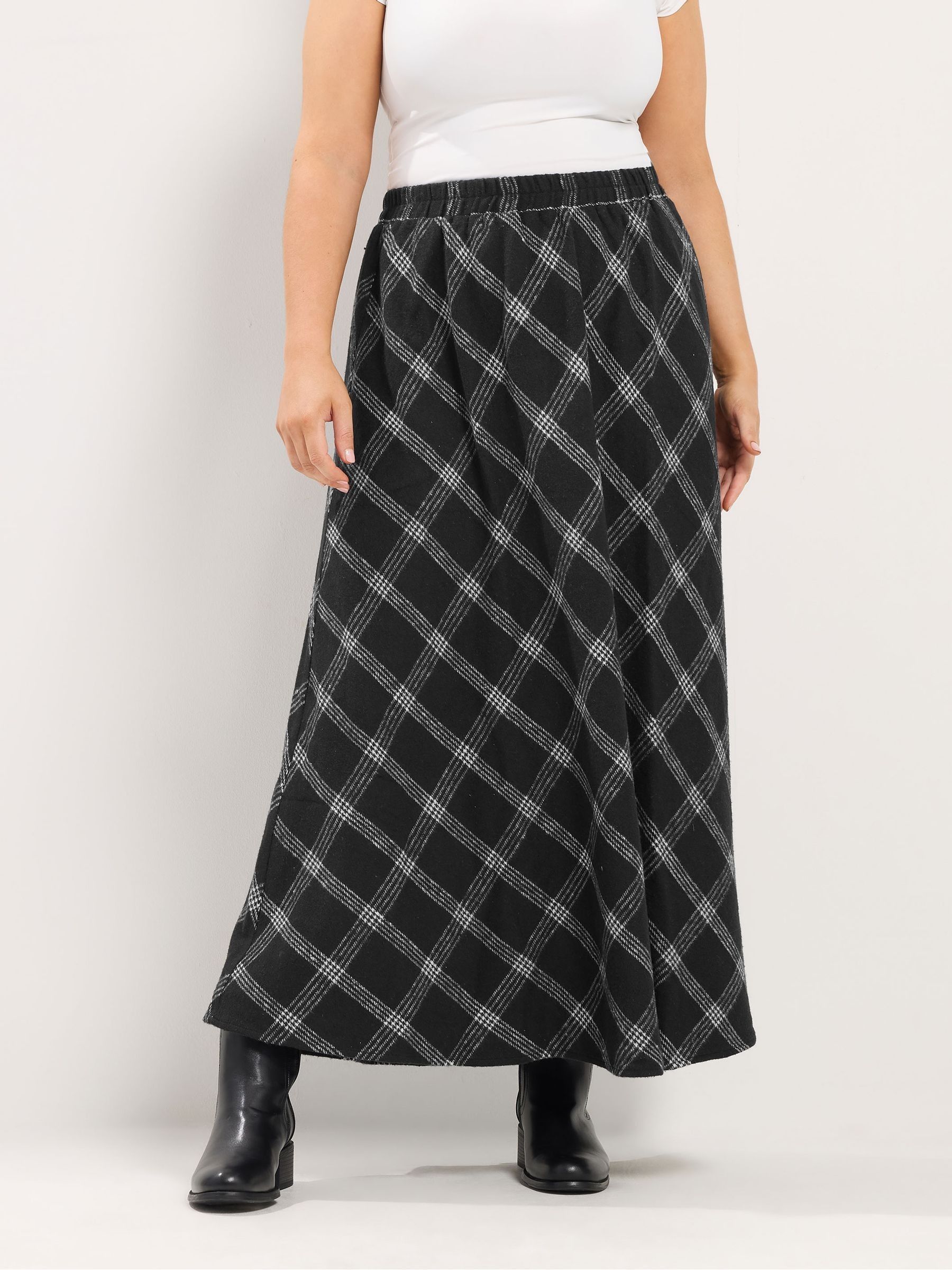 Yours Curve Women's Black Check Skirt