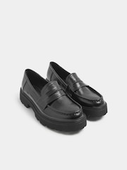 Loafersy na grubej podeszwie Yours Curve z bieżnikiem - Obraz 2 z 5