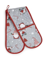 Catherine Lansfield Red Christmas Gnomes Double 100% Cotton Oven Gloves - Image 3 of 3
