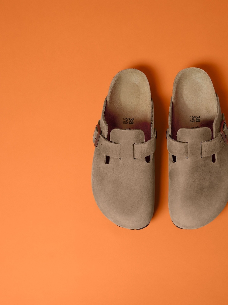 tobacco brown clogs Birkenstock Boston