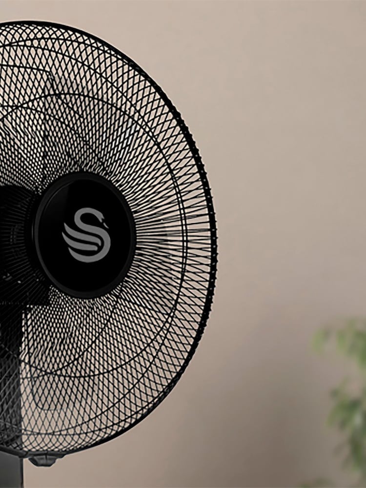 Swan Black 12 Inch Silence Turbo Desk Fan - Image 2 of 6
