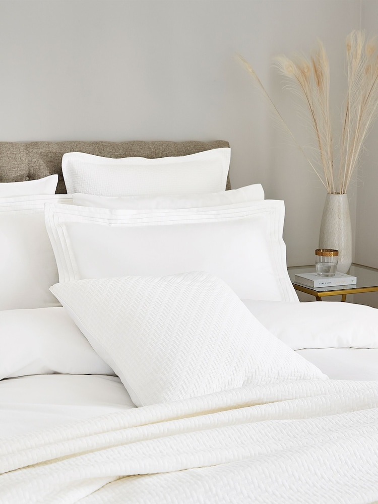 Bedeck of Belfast White Vendi Silver Infused Duvet Cover - Image 2 of 2