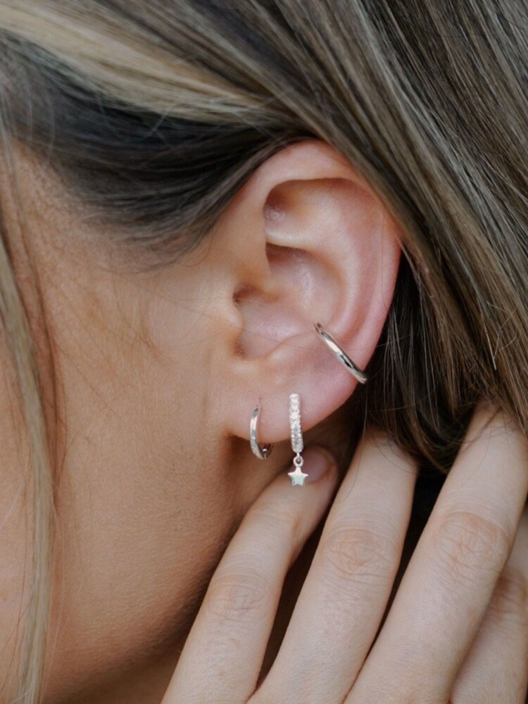 Orelia London 925 Sterling Silver Simple Metal Single Ear Cuff - Image 2 of 2 Orelia London 925 Sterling Silver Simple Metal Single Ear Cuff - Image 2 of 2