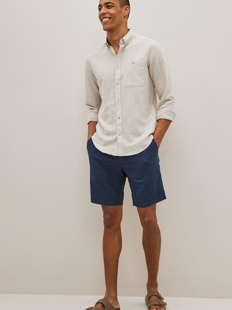Marineblau - Chinoshorts aus Leinenmischung - Bild 2 von 8 Marineblau - Chinoshorts aus Leinenmischung - Bild 2 von 8