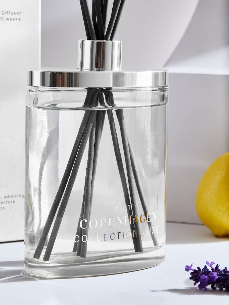 Collection Luxe Copenhagen Bergamot Tonka 400ml Fragranced Diffuser Refill - Image 2 of 4