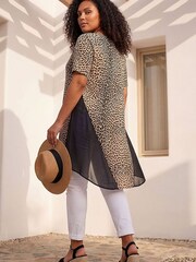 Roman Natural Curve Animal Print Mesh T-Shirt - Image 3 of 4