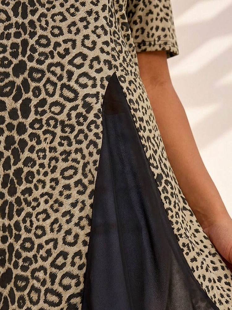 Roman Natural Curve Animal Print Mesh T-Shirt - Image 4 of 4