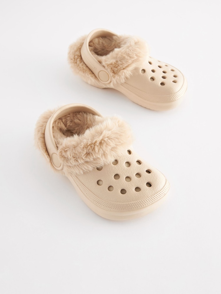 Neutral/Beige - Clogs-Slipper mit Futter aus Fellimitat - Bild 1 von 5 Neutral/Beige - Clogs-Slipper mit Futter aus Fellimitat - Bild 1 von 5