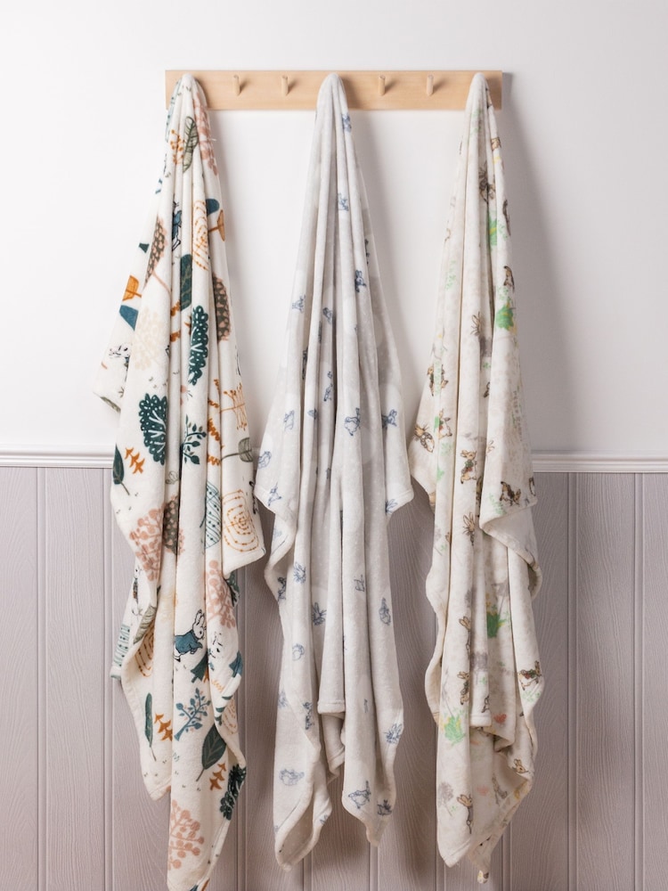 Peter Rabbit™ Natural Teddy Classic Fleece Throw - Image 2 of 3