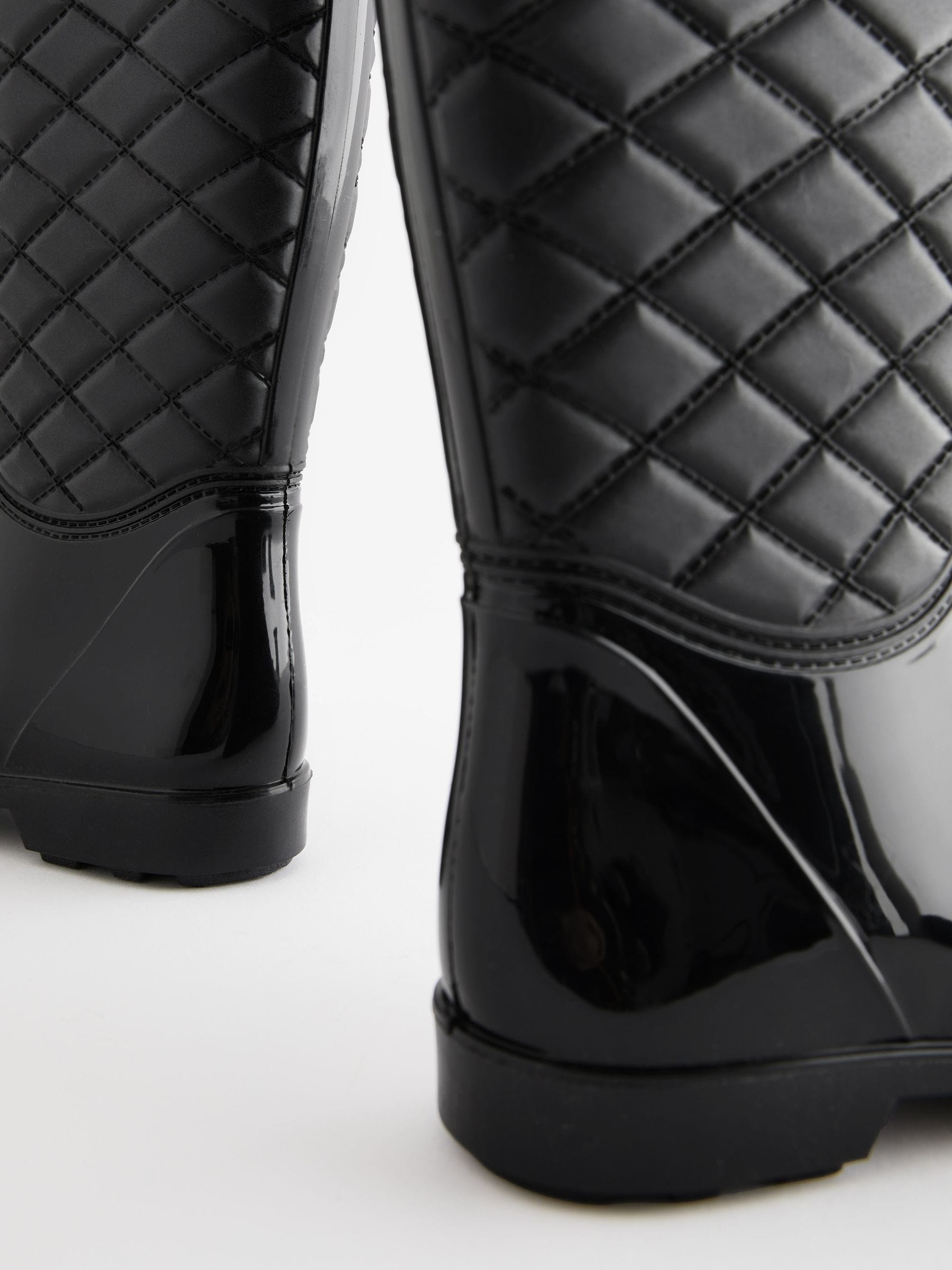 Womens quilted wellies top