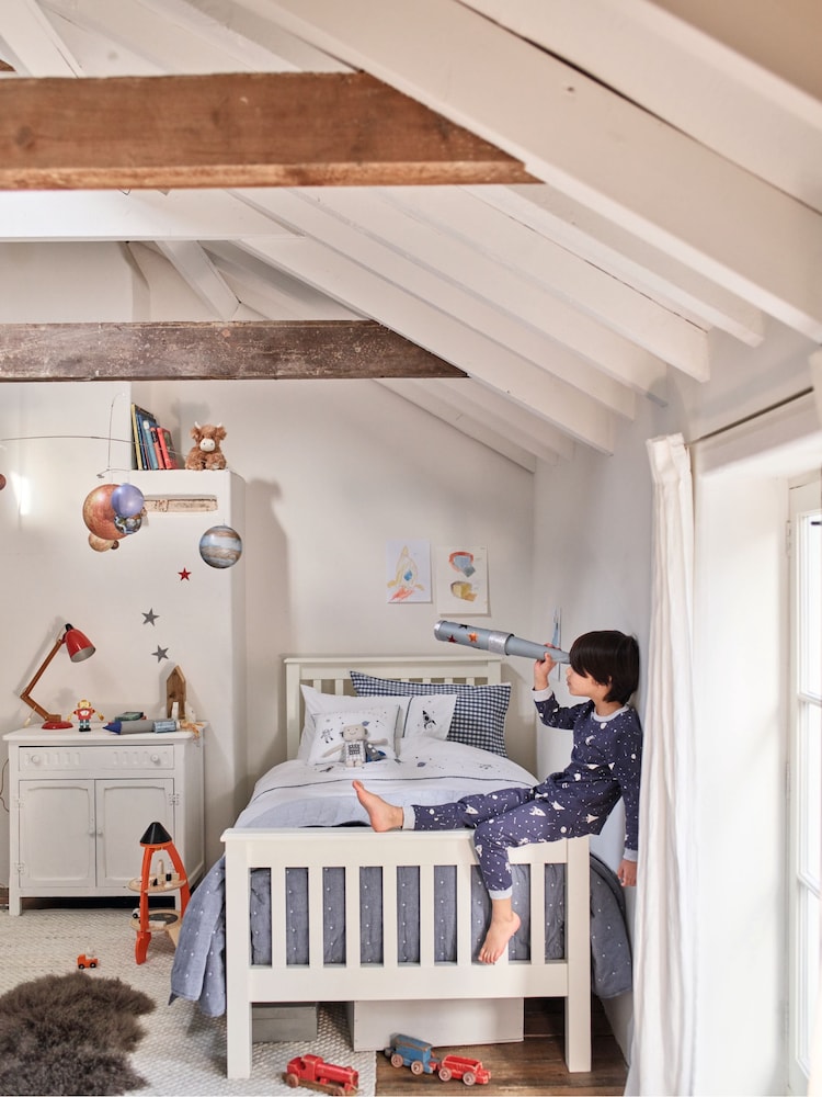 The White Company Blue Chambray And Stripe Cross Stitch Quilt - Image 2 of 4