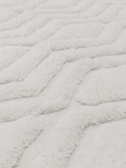 Asiatic Rugs White Harrison High Low Shaggy Tufted Rug - Image 3 of 4
