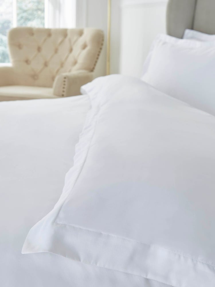 Liddell White 400 Thread Count Egyptian Cotton Duvet Cover and Pillowcase Set - Image 3 of 3