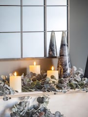 Gallery Home Green Pine Christmas Garland With Cones - Image 2 of 3