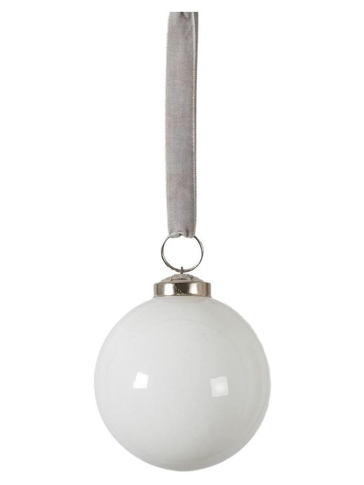 Gallery Home Set of 6 White Assorted Christmas Baubles - Image 3 of 3