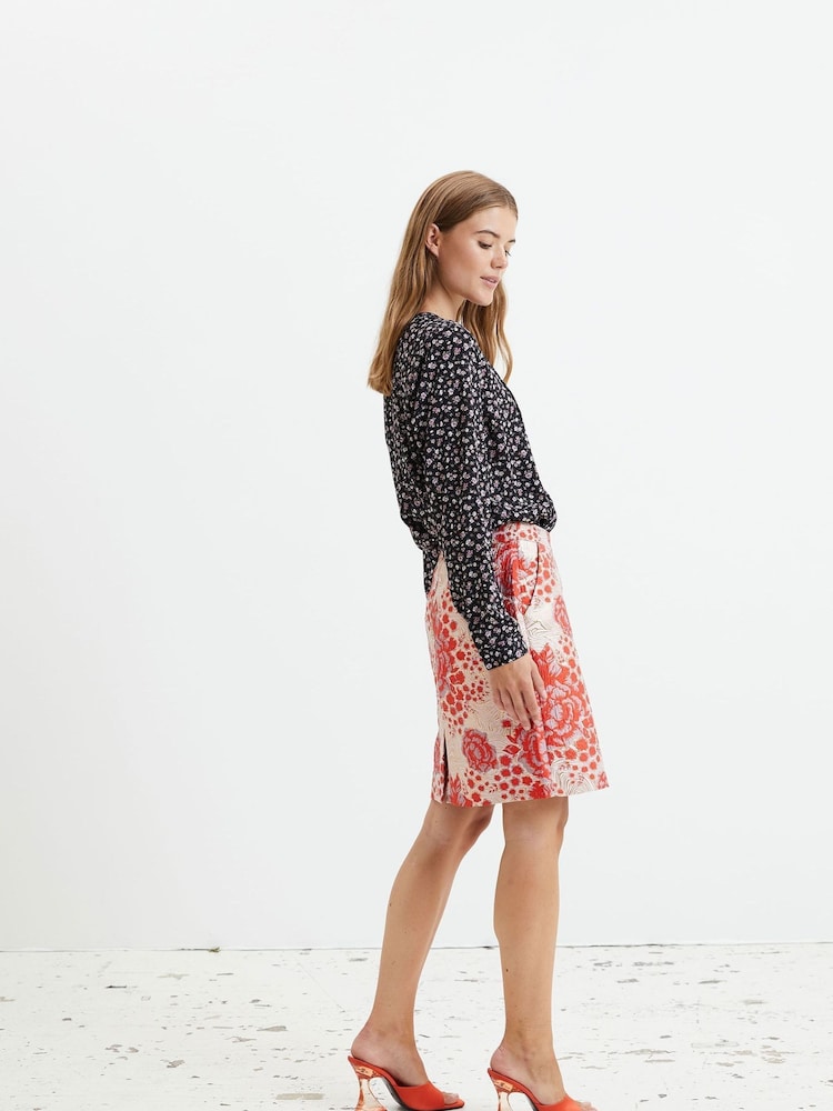 Lollys Laundry Grey Helena V-Neck Pleated Shirt - Image 2 of 4 Lollys Laundry Grey Helena V-Neck Pleated Shirt - Image 2 of 4