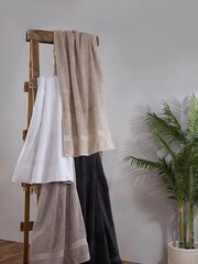 TLC Natural 750GSM Towel - Image 2 of 2