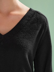 Black Cosy V-Neck Long Sleeve Longline Tunic Jumper - Image 4 of 6