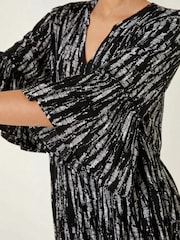 Roman Black Abstract Crinkle Smock Dress - Image 5 of 5
